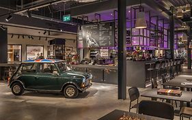 Moxy London Heathrow Airport